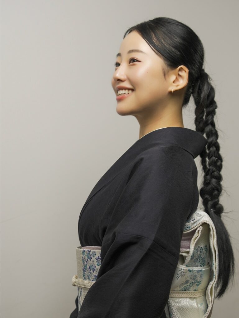 京都の着物アトリエSHOSA KYOTOによる特別提供の着物を着用